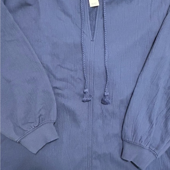 Aerie Deep Blue Blouse with Cute Tassle Details, NWT, Size Small - Picture 4 of 7